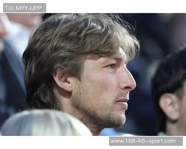 拉亚高度评价助教海因策称其在球队防守中发挥重要作用